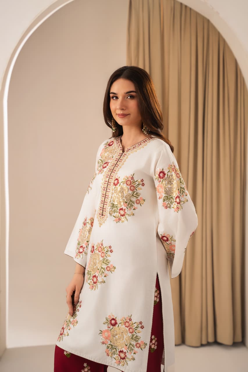 Premium Lawn 2pc Embroidered Suit