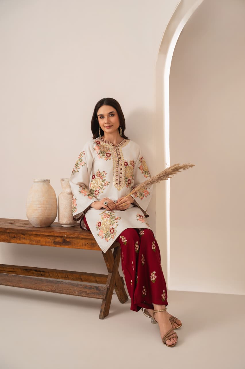 Premium Lawn 2pc Embroidered Suit