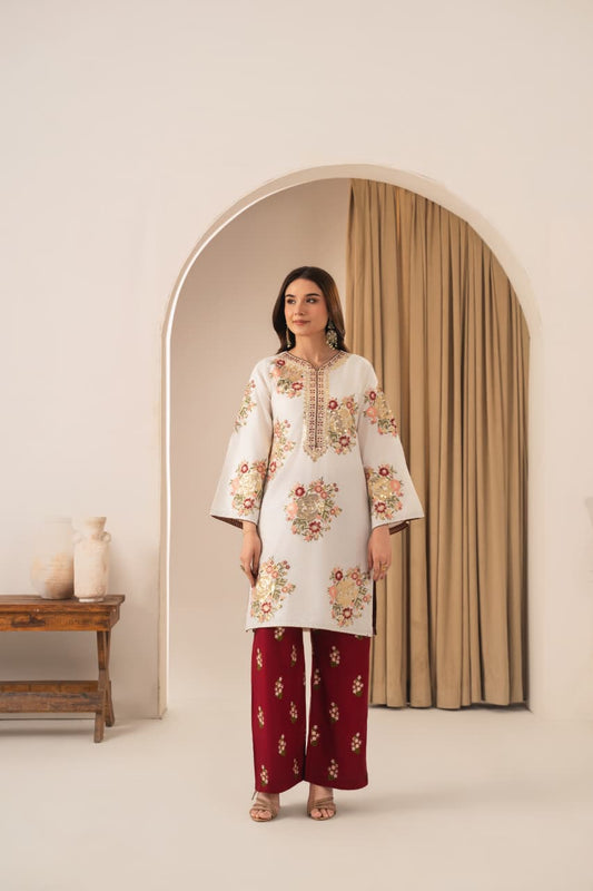 Premium Lawn 2pc Embroidered Suit