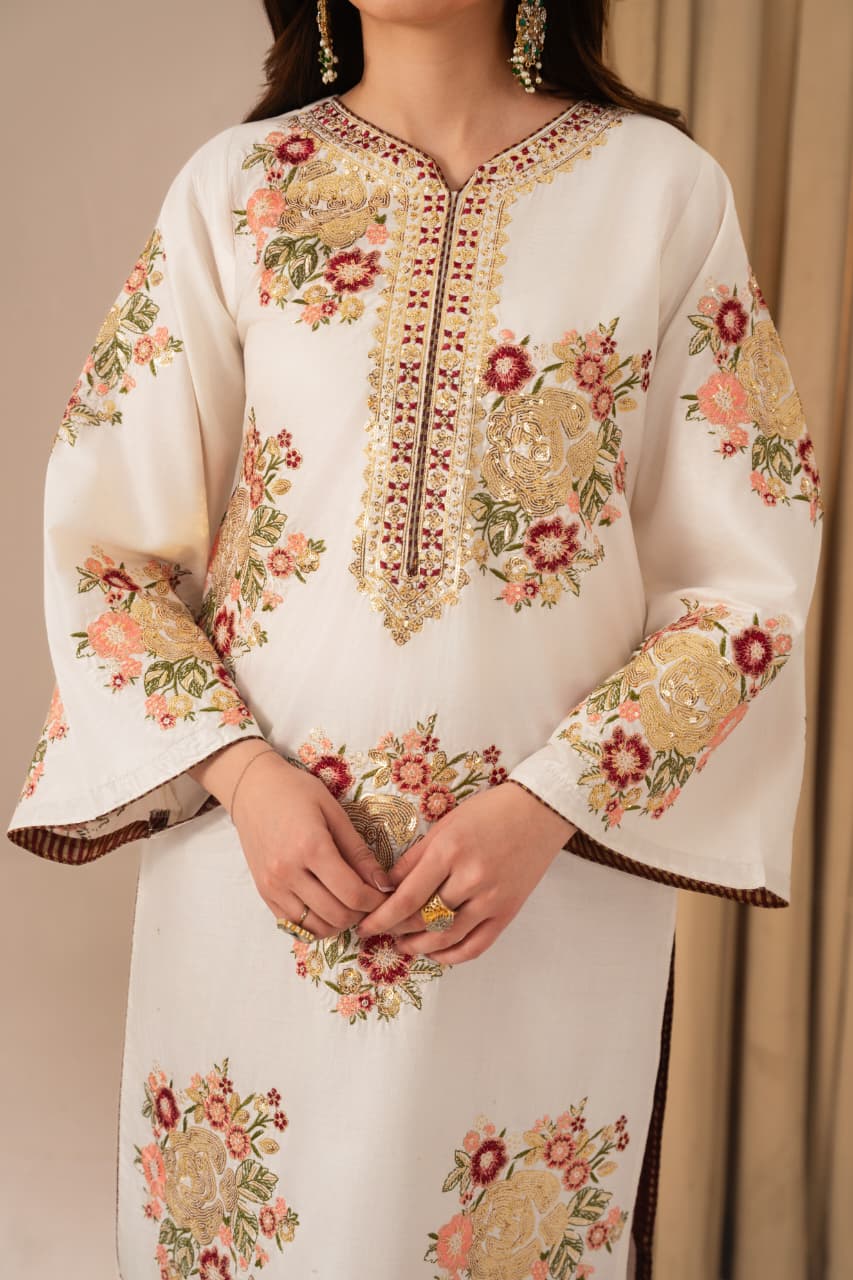 Premium Lawn 2pc Embroidered Suit